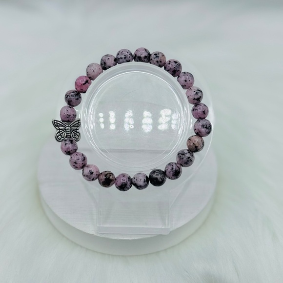 Butterfly Natural Stone Beaded Bracelet - Picture 4 of 7